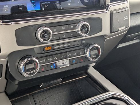 Used 2022 Ford F350 Lariat w/ Lariat Ultimate Package image 25