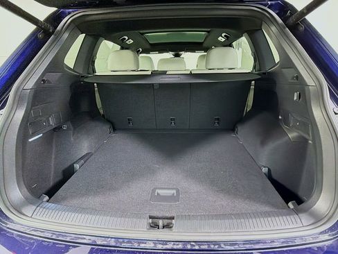Used 2023 Volkswagen Tiguan SEL R-Line image 31