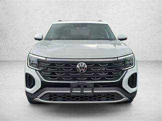 Used 2025 Volkswagen Atlas Cross Sport SE AWD/4WD video 2