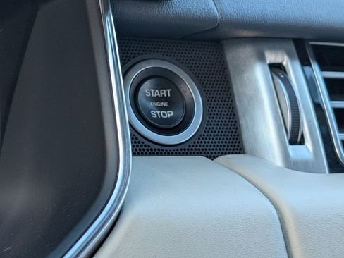 Used 2019 Land Rover Range Rover HSE AWD/4WD image 20