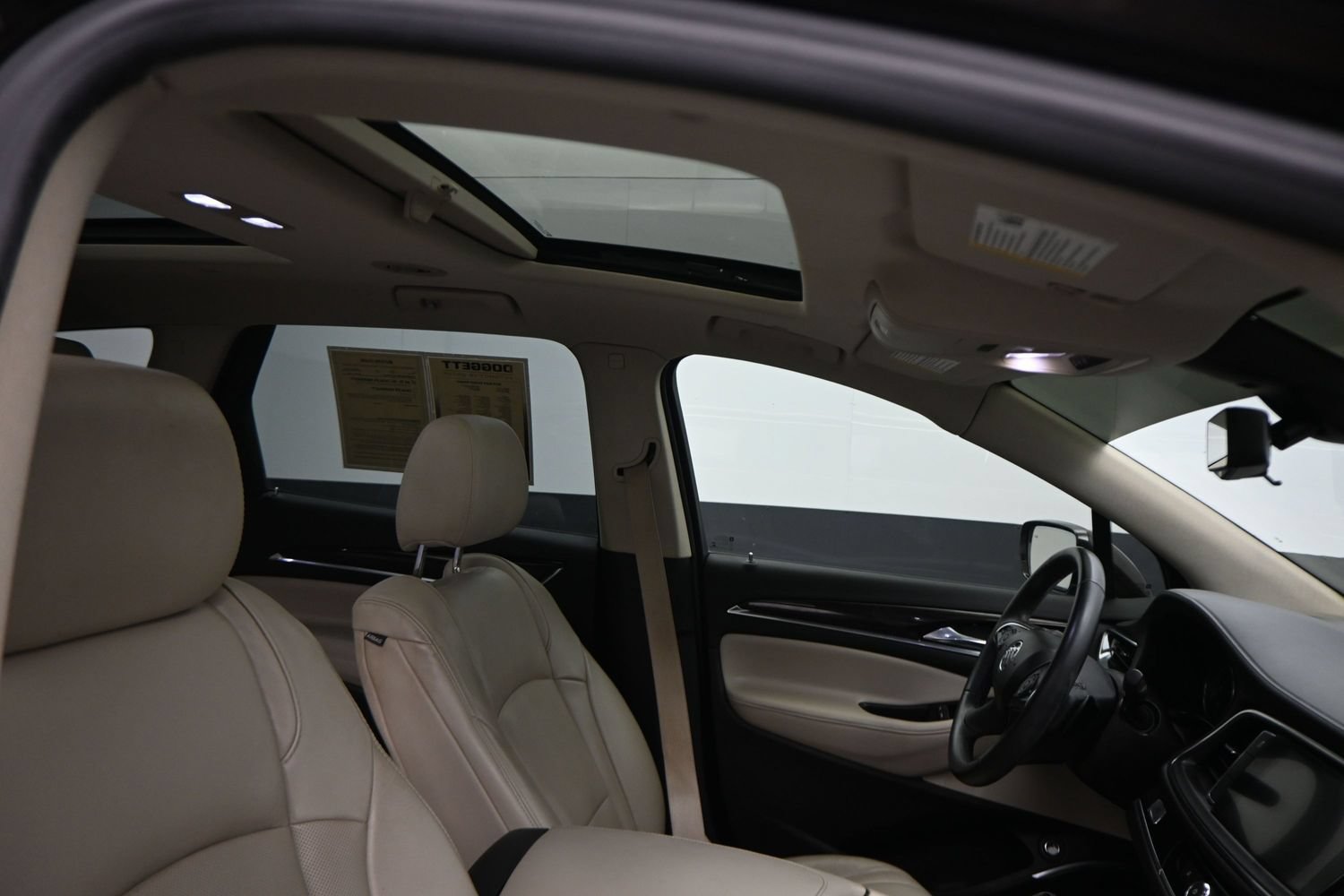 Used 2018 Buick Enclave Essence FWD image 9