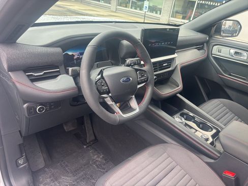 New 2026 Ford Explorer ST-Line AWD/4WD image 13