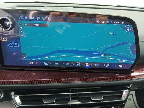 New 2026 Chevrolet Traverse Z71 w/ Enhanced Driving Package image 16