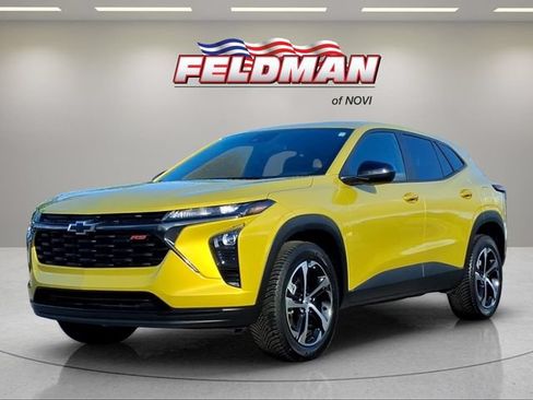 Used 2024 Chevrolet Trax RS w/ Driver Confidence Package FWD image 1