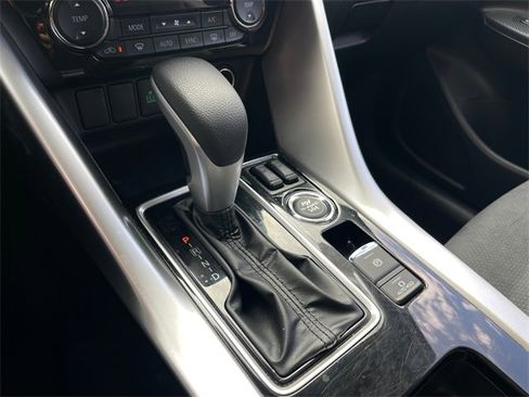 Used 2024 Mitsubishi Eclipse Cross SE image 16