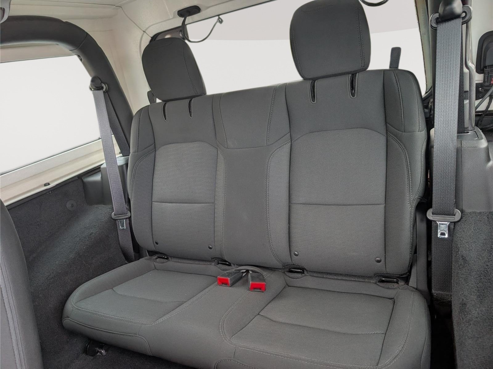 Used 2020 Jeep Wrangler Sport AWD/4WD image 14