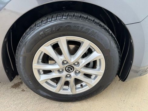 Used 2016 MAZDA MAZDA3 i Sport w/ Preferred Equipment Package image 7