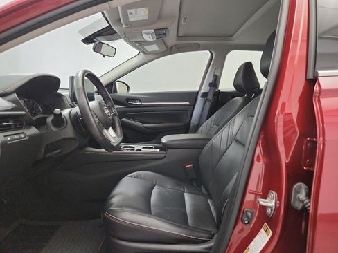 Used 2024 Nissan Altima 2.5 SR w/ SR Premium Package image 6