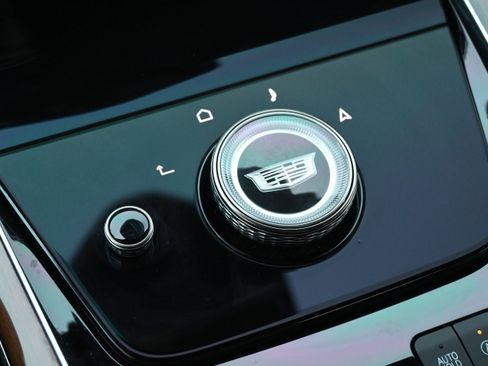 Used 2026 Cadillac Escalade Platinum Sport w/ LPO, ONYX Package image 26