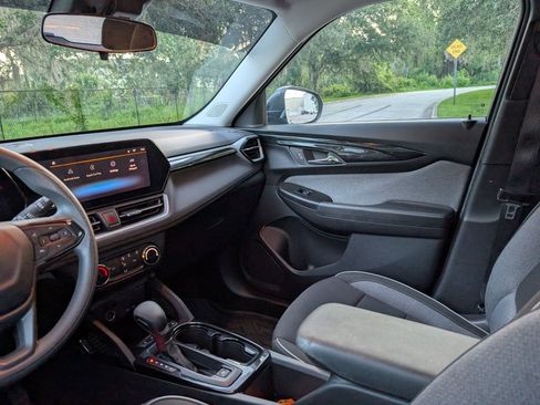 Used 2024 Chevrolet TrailBlazer LS w/ LS Convenience Package FWD image 14