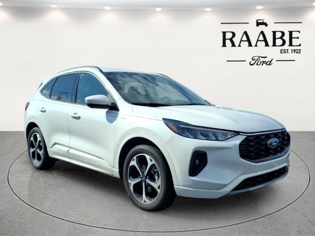 Used 2023 Ford Escape ST-Line Select w/ Tech Pack #2 AWD/4WD image 1
