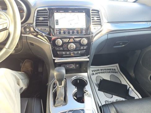Certified 2020 Jeep Grand Cherokee Overland AWD/4WD image 26