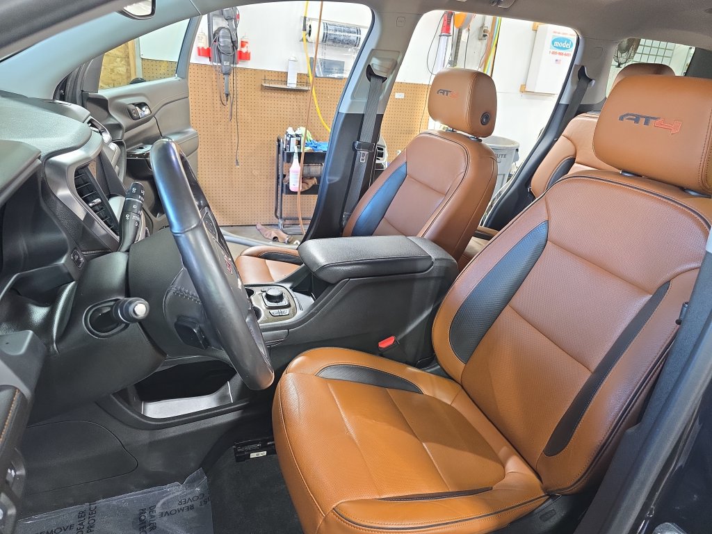 Used 2020 GMC Acadia AT4 w/ Driver Alert Package II AWD/4WD image 18