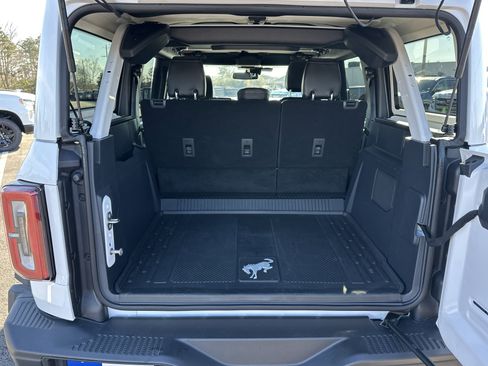 Used 2025 Ford Bronco Badlands image 18