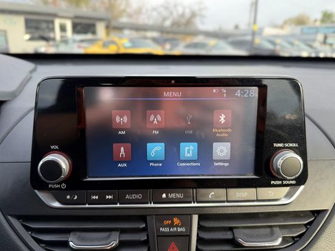 Used 2022 Nissan Altima 2.5 S FWD image 28