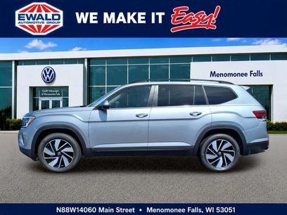 New 2026 Volkswagen Atlas SE w/ Panoramic Sunroof Package