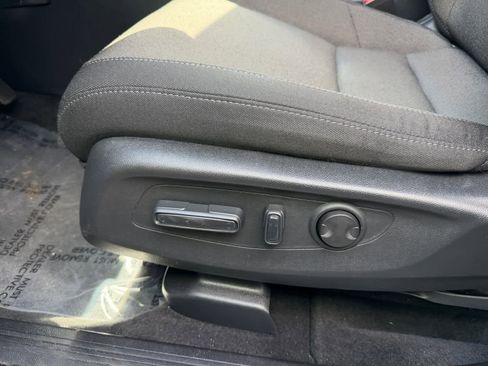 Used 2025 Honda CR-V EX image 27