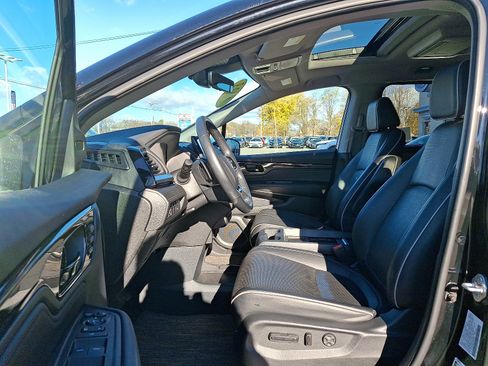 Used 2023 Honda Odyssey Elite image 19