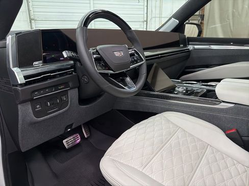Used 2025 Cadillac Escalade V w/ LPO, Floor Liner Package AWD/4WD image 13