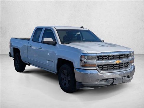 Used 2019 Chevrolet Silverado 1500 LT image 3