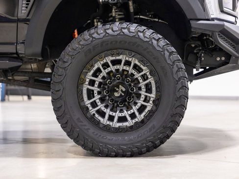 Used 2023 Ford F250 Lariat w/ Lariat Ultimate Package image 25