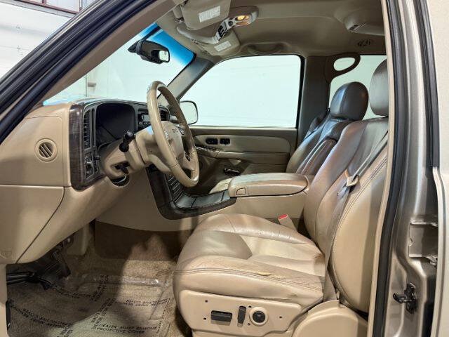 Used 2003 GMC Yukon XL Denali AWD/4WD image 12
