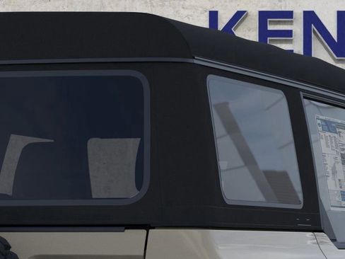 New 2025 Ford Bronco Outer Banks w/ Sasquatch Package image 25