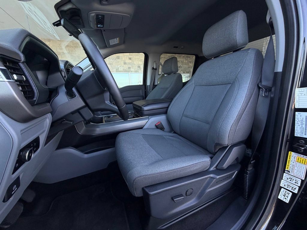 Used 2025 Ford F150 XLT w/ Equipment Group 301A Standard AWD/4WD image 5