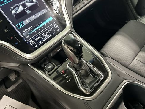 Used 2022 Subaru Outback Limited AWD/4WD image 18