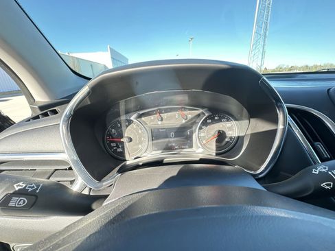 Used 2023 Chevrolet Equinox LT image 12