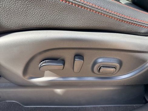 Used 2024 Nissan Titan PRO-4X w/ Pro-4x Convenience Package image 15