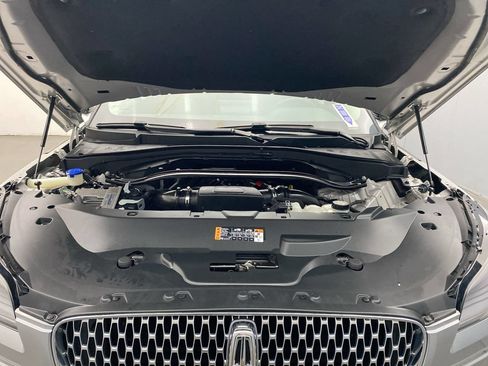 Used 2022 Lincoln Aviator AWD w/ Premium Package image 11