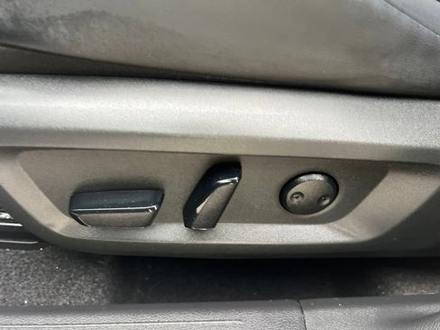 Used 2021 Nissan Rogue SV w/ Premium Package FWD image 43
