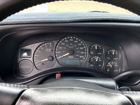 Used 2001 GMC Sierra 1500 SLE w/ Convenience Plus Group image 10