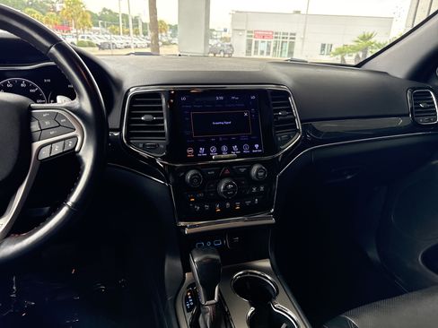 Used 2020 Jeep Grand Cherokee Trailhawk w/ Trailhawk Luxury Group AWD/4WD image 29