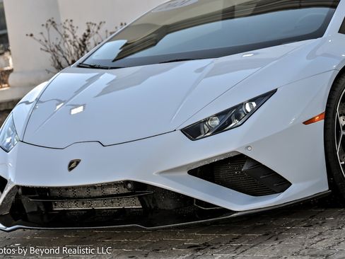 Used 2021 Lamborghini Huracan EVO image 9