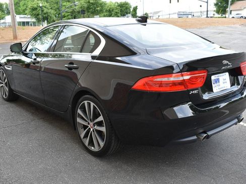 Used 2019 Jaguar XE Prestige RWD image 9