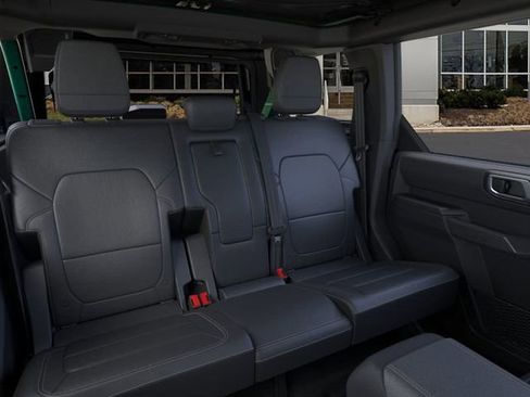 New 2025 Ford Bronco Badlands image 11