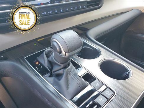 Certified 2022 Toyota Sienna Platinum image 24