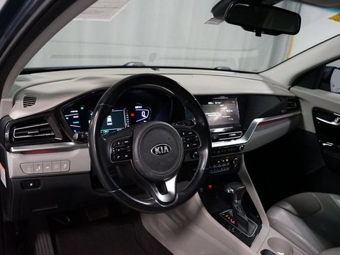 Used 2020 Kia Niro FWD image 7