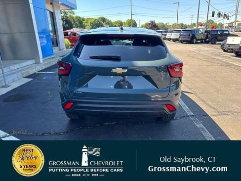 New 2026 Chevrolet Trax LS w/ LS Convenience Package FWD image 6