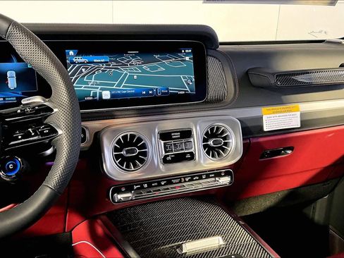Used 2026 Mercedes-Benz G 63 AMG 4MATIC image 8