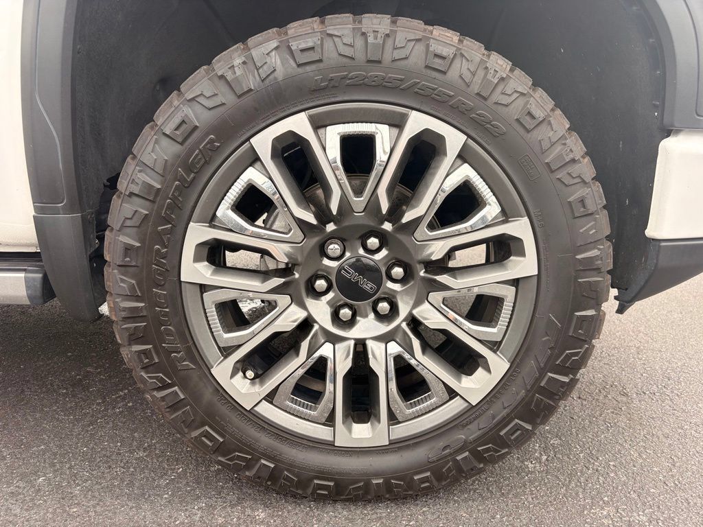 Used 2024 GMC Sierra 1500 Denali Ultimate AWD/4WD image 32