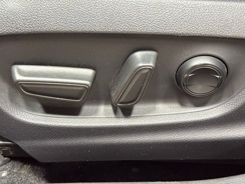 Used 2021 Toyota Corolla XSE FWD image 11