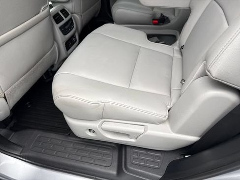 Used 2019 Honda Pilot Touring image 19