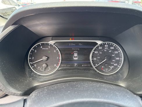 Used 2023 Nissan Sentra SV FWD image 11
