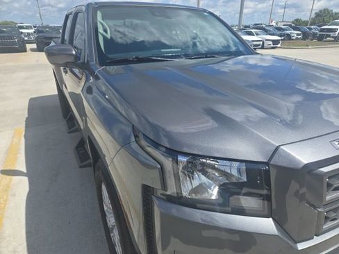 Used 2024 Nissan Frontier SV w/ SV Convenience Package image 5