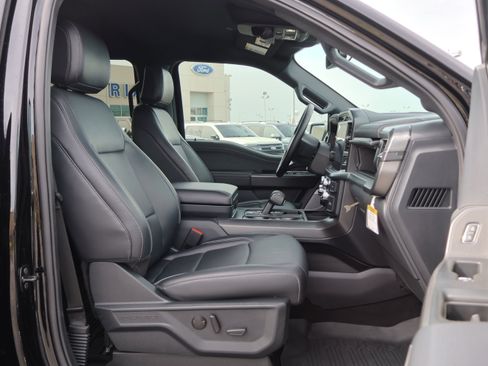 Used 2025 Ford F150 Lariat w/ Equipment Group 501A Mid image 31