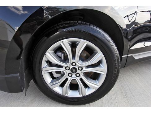 Used 2024 Ford Edge Titanium image 29