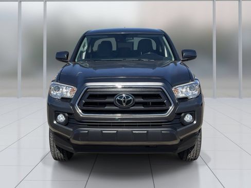 Used 2021 Toyota Tacoma SR5 RWD image 9